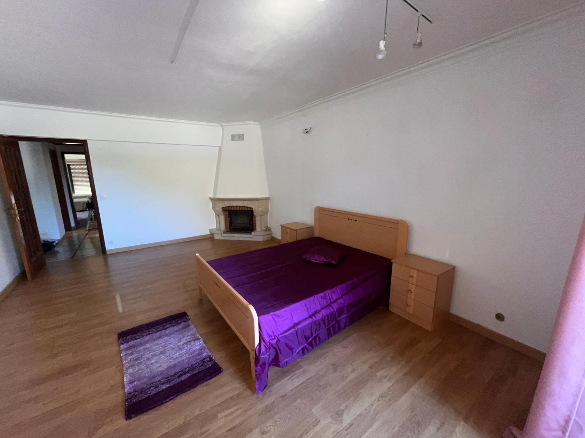 Quarto Boa Localizacao Com Cozinha E Casa De Banho Apartment Caparica Exterior photo